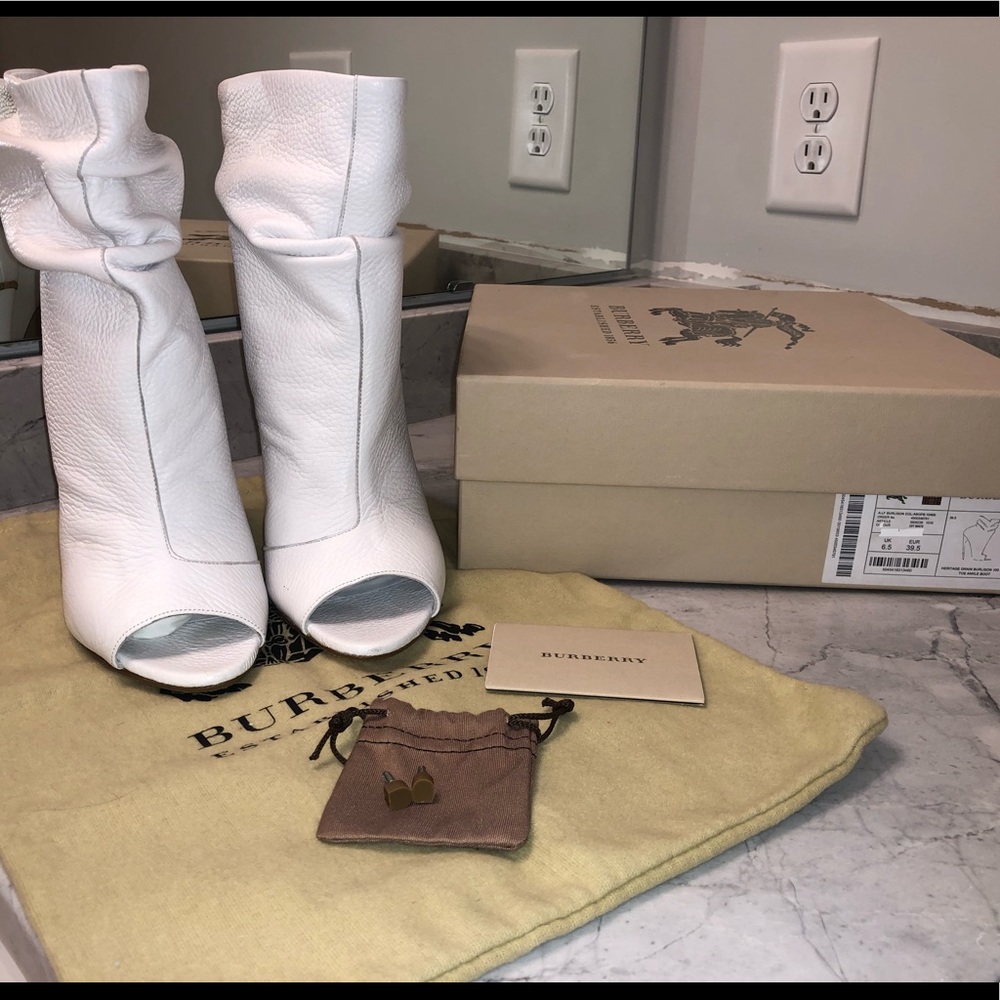 Burberry White Burlison Peep Toe Bootie 39.5